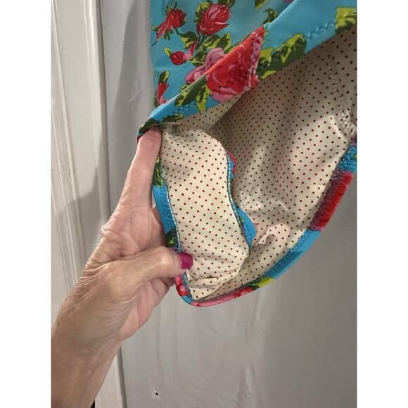 Betsey Johnson Blue Floral Two Piece High Waist Bottom Sz M Strapless Top Sz L - Picture 4 of 11